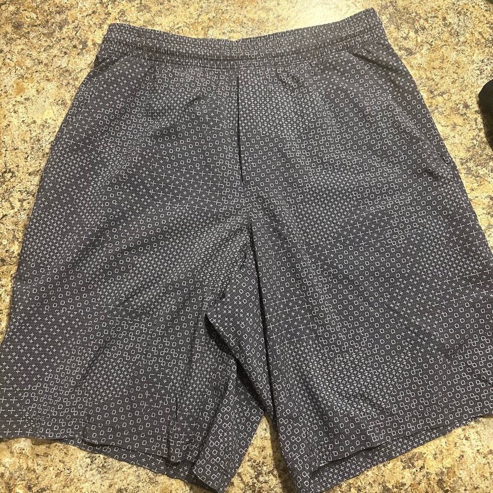 Lululemon Men's Gray Patterned Shorts